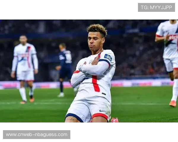 杜埃:17岁新星在巴黎德比爆射破门,闪耀职业生涯